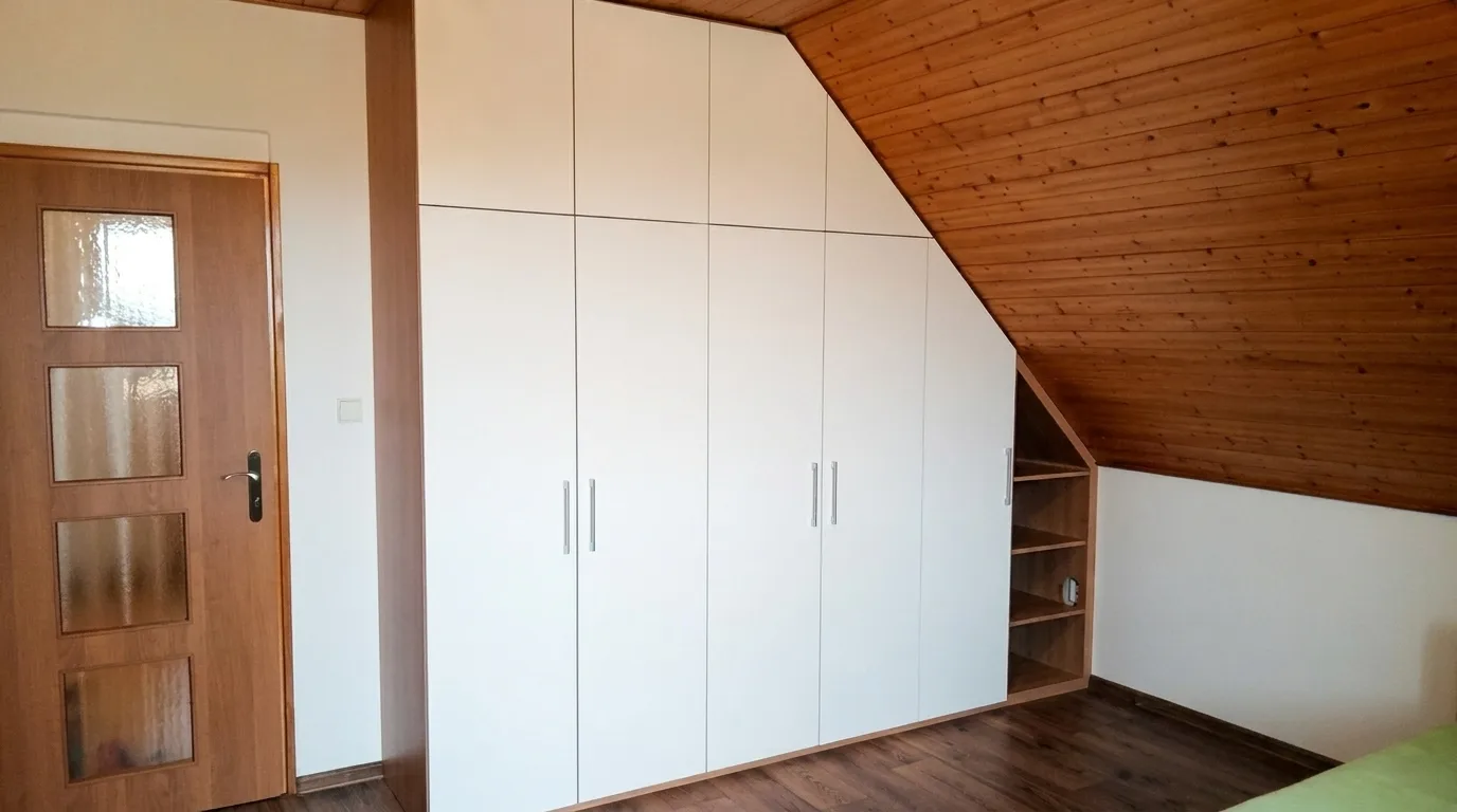 Vestavná skříň na míru – realizace 50 – Martin Kučera truhlář